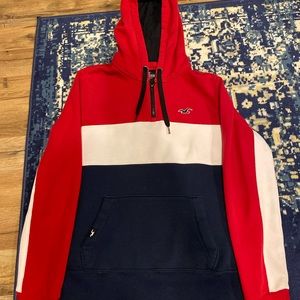 Holloster sweater size small